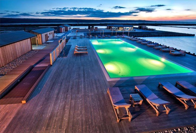 הוילה בפורטורוז Floating House Hurrea מראה חיצוני תמונה