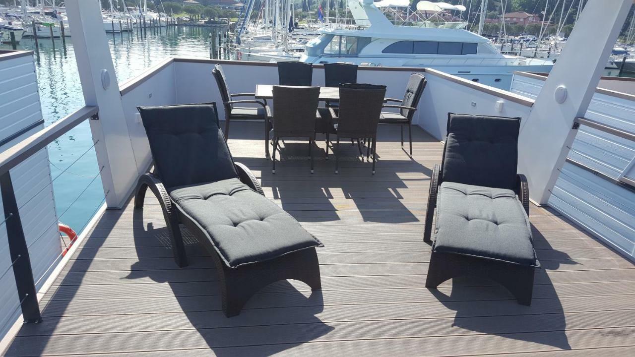 הוילה בפורטורוז Floating House Hurrea מראה חיצוני תמונה
